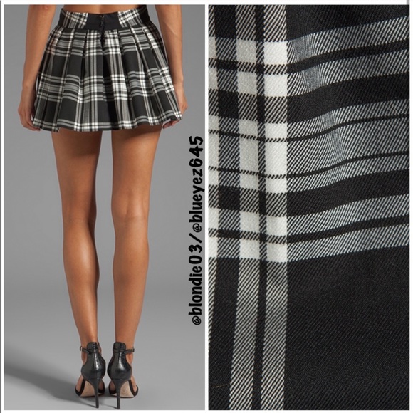 Alice + Olivia “Fizer” plaid pleated skirt 4 - Picture 3 of 6